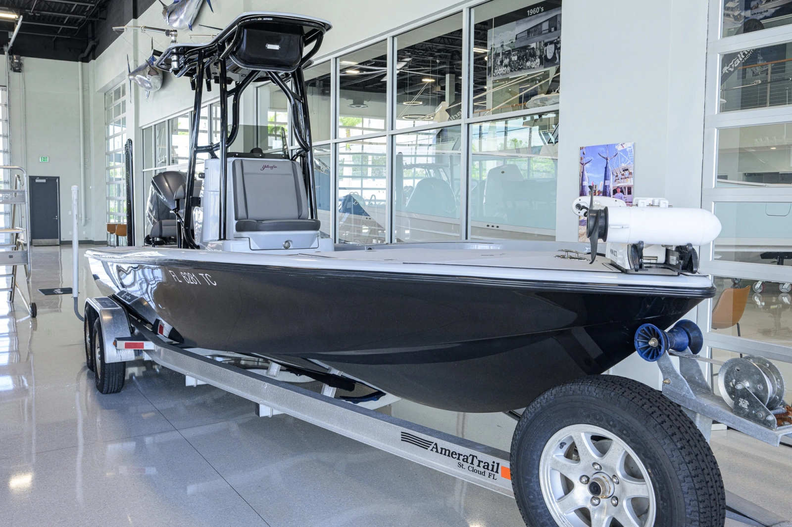 2017 Yellowfin 24 Bay CE