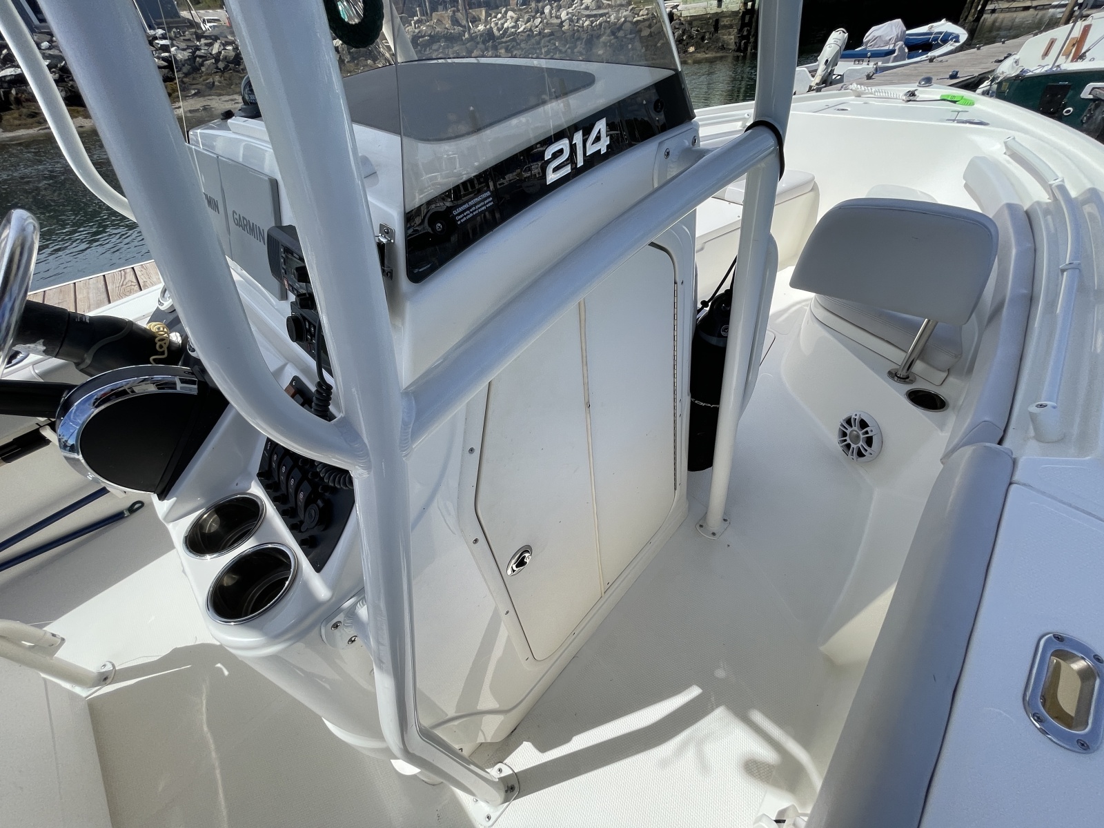 2023 Mako 214 CC