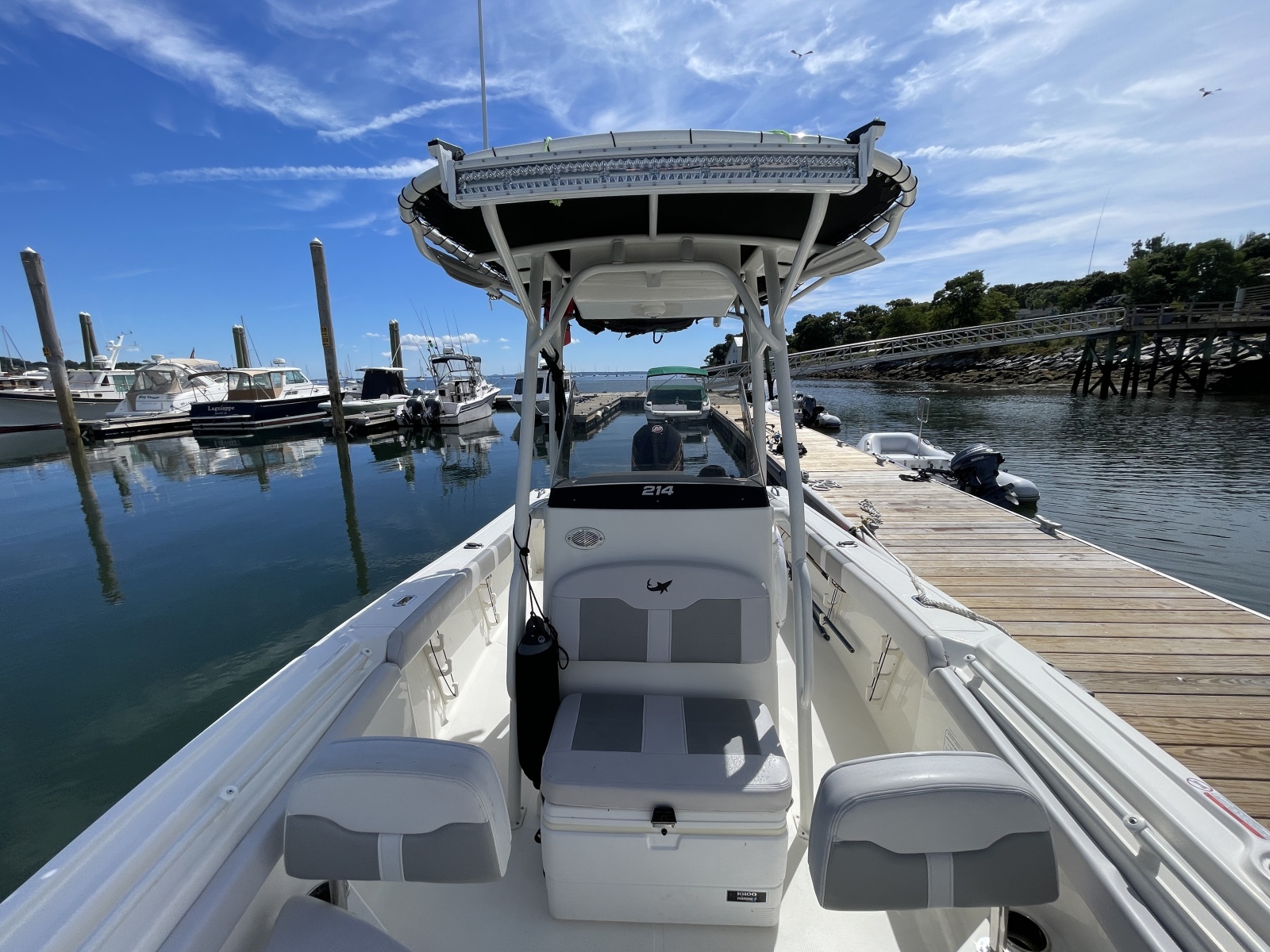 2023 Mako 214 CC