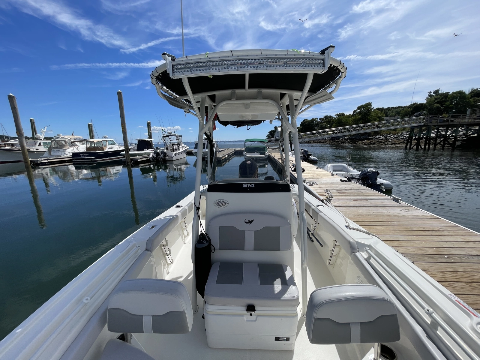 2023 Mako 214 CC