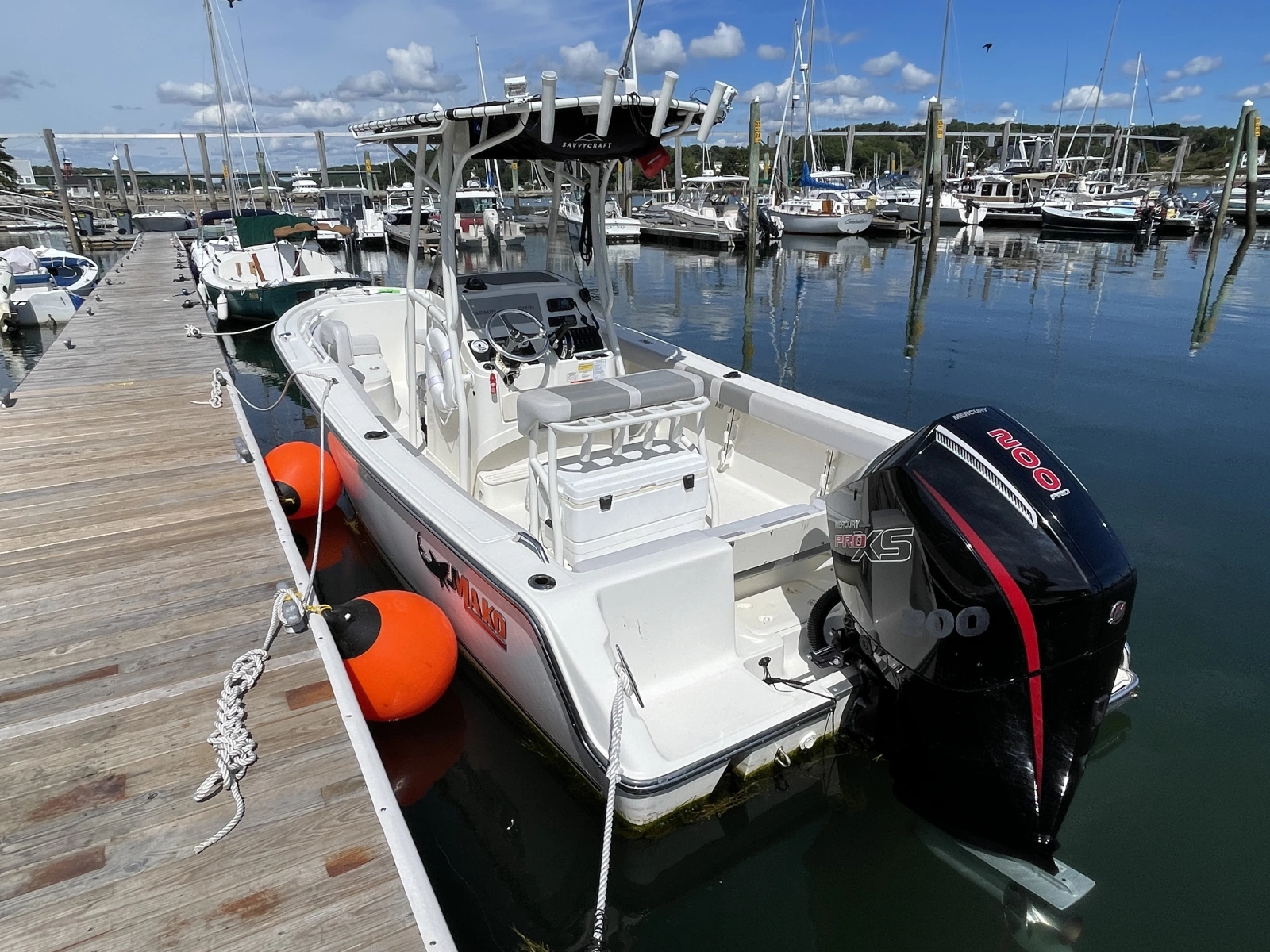 2023 Mako 214 CC