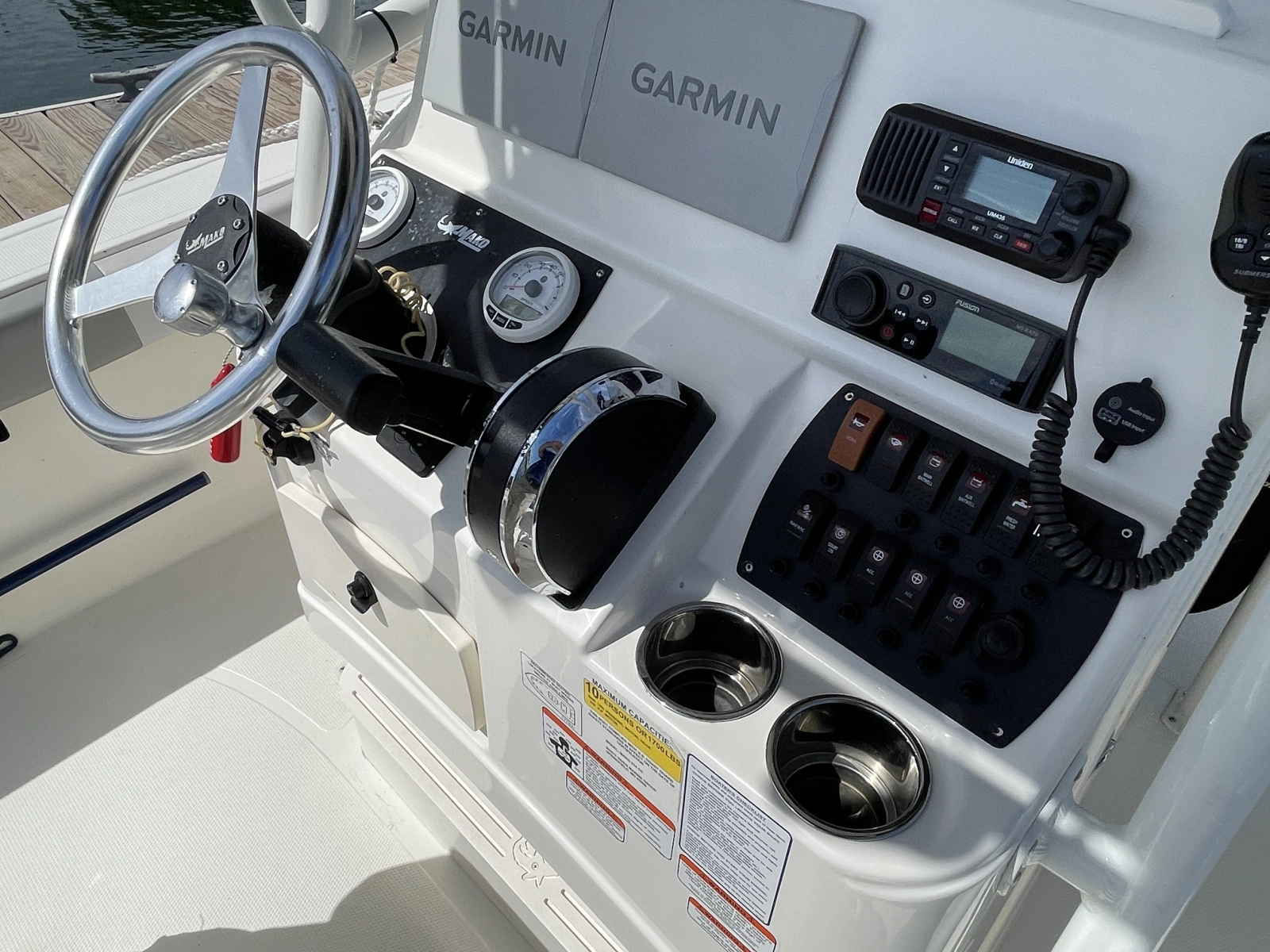 2023 Mako 214 CC