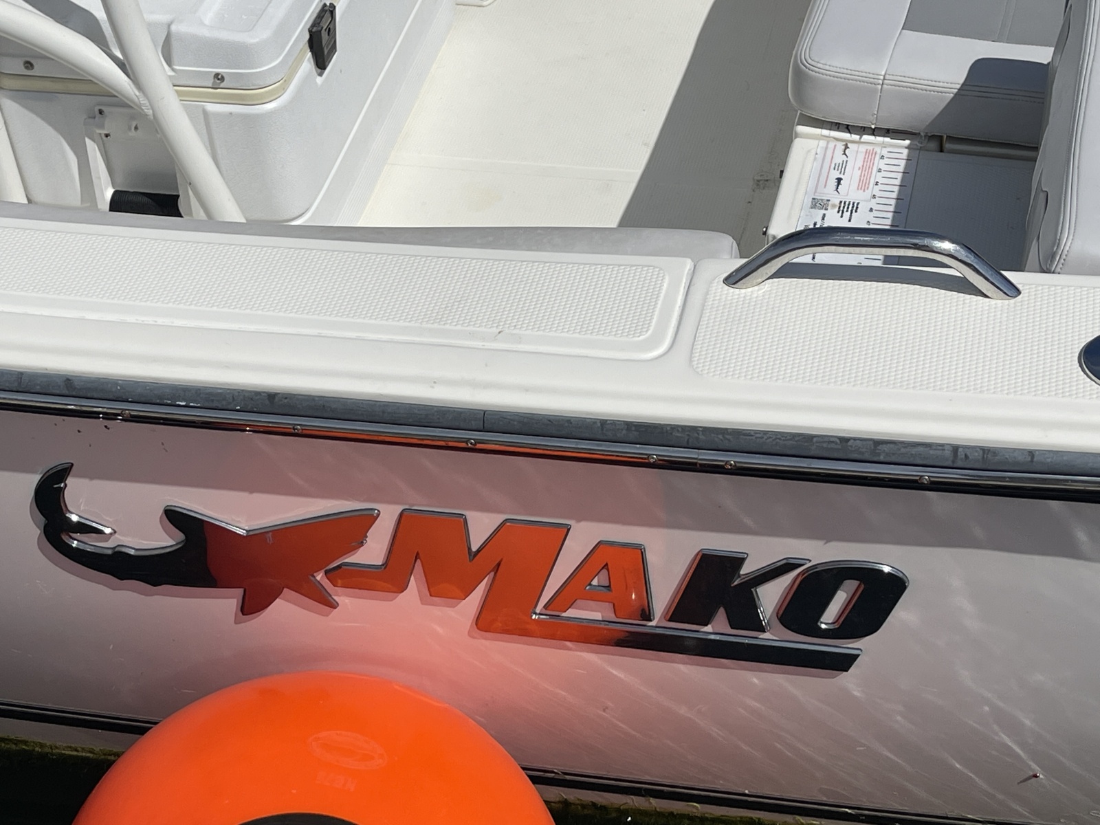2023 Mako 214 CC