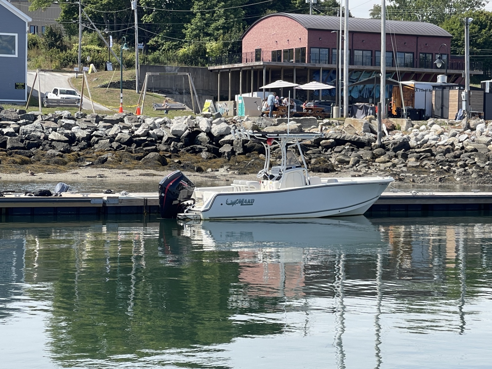 2023 Mako 214 CC
