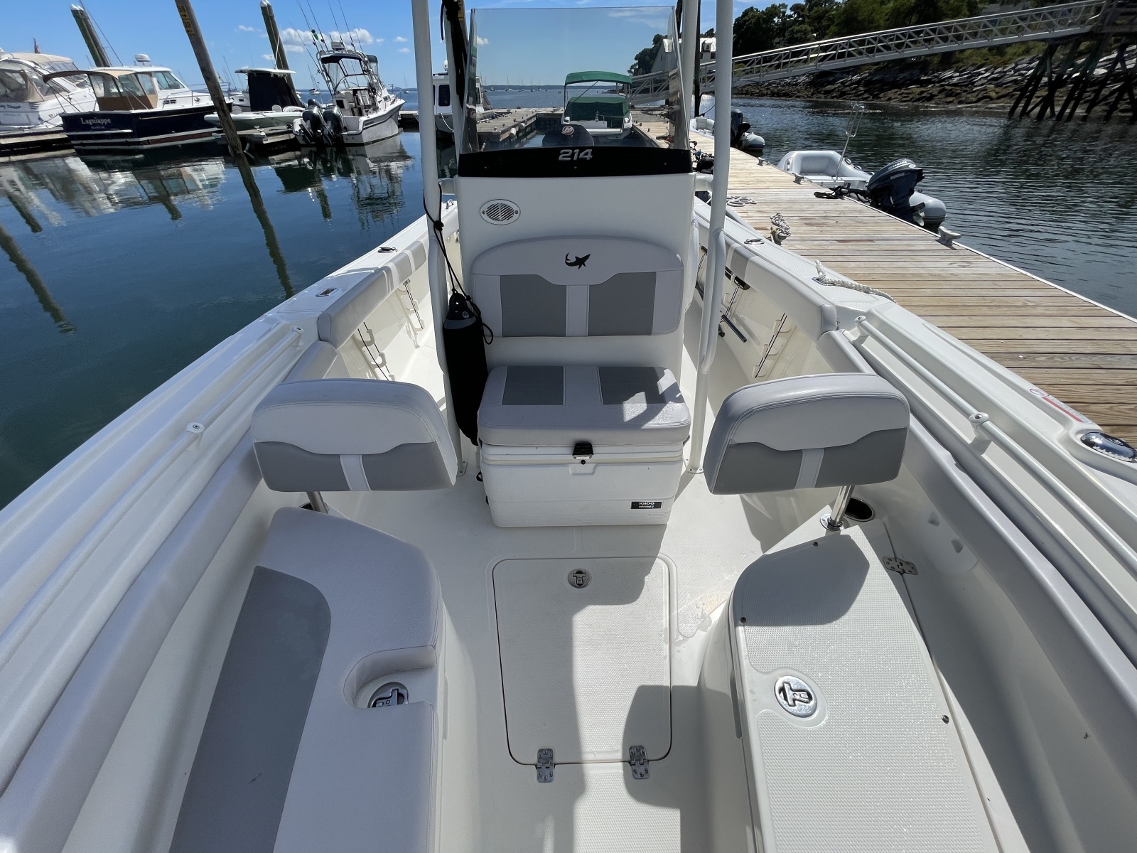 2023 Mako 214 CC