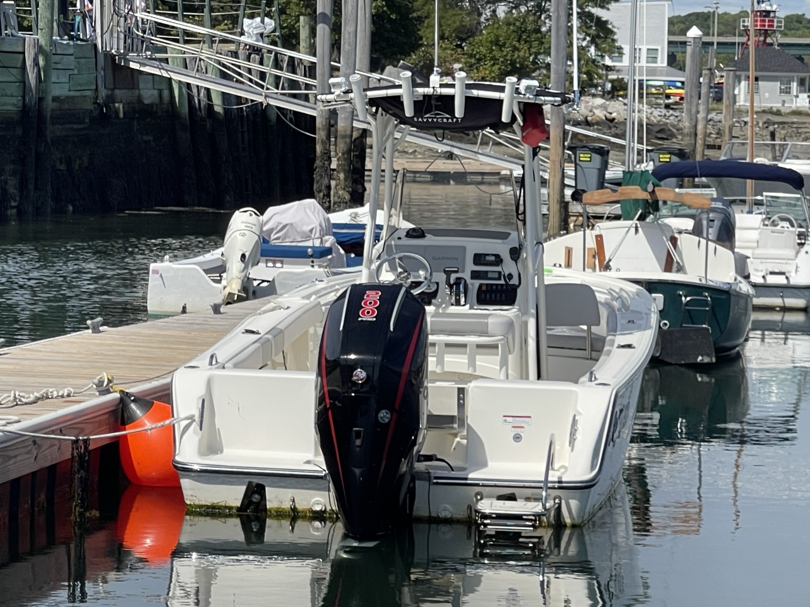 2023 Mako 214 CC