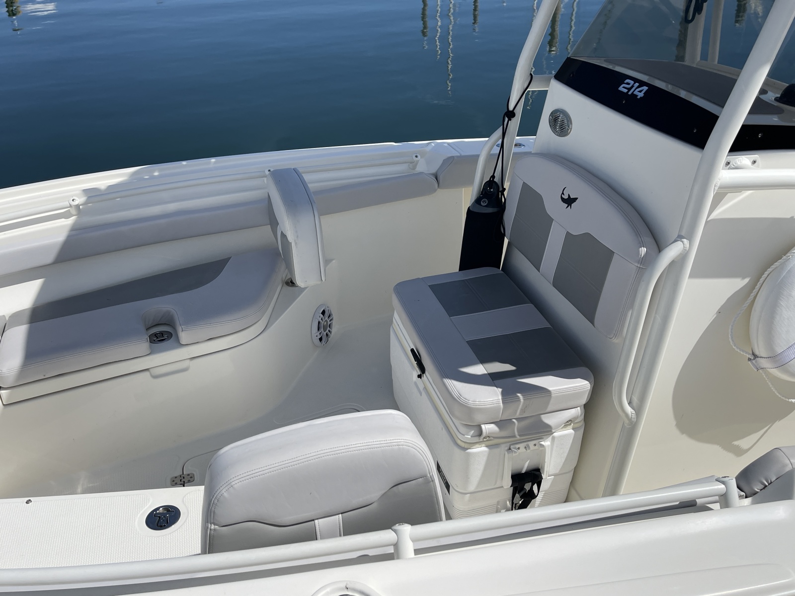 2023 Mako 214 CC