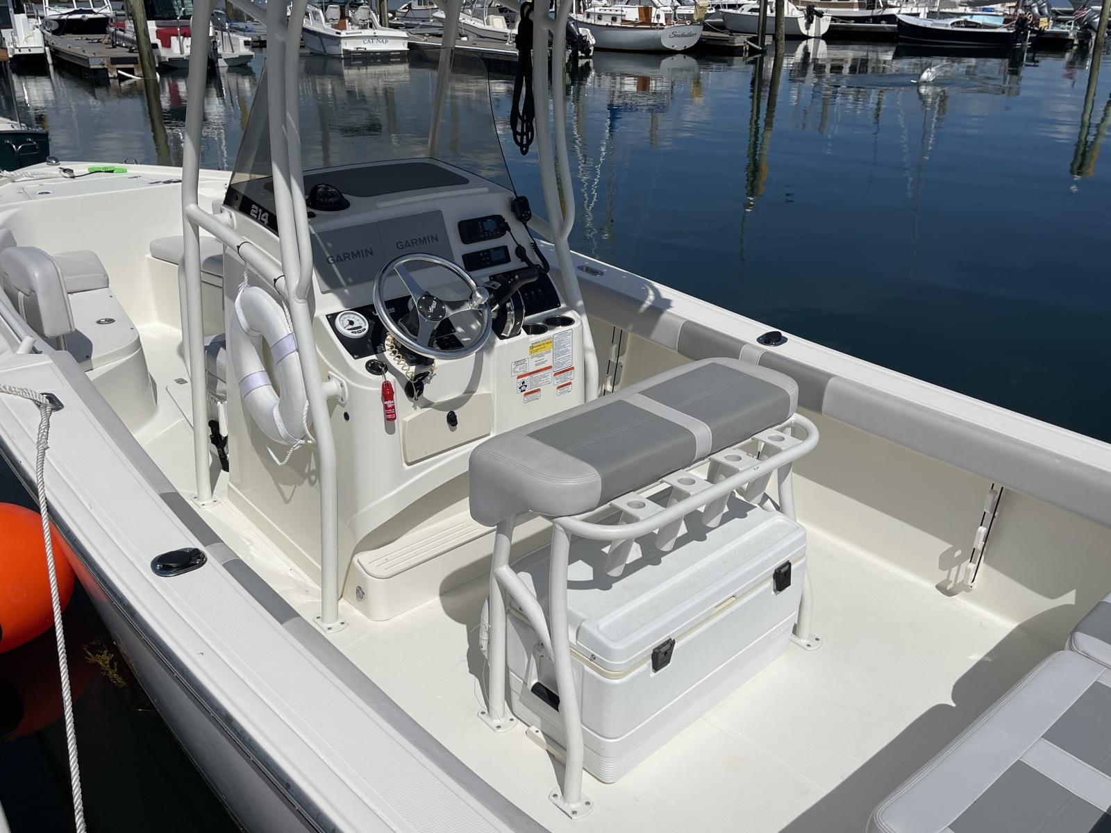 2023 Mako 214 CC