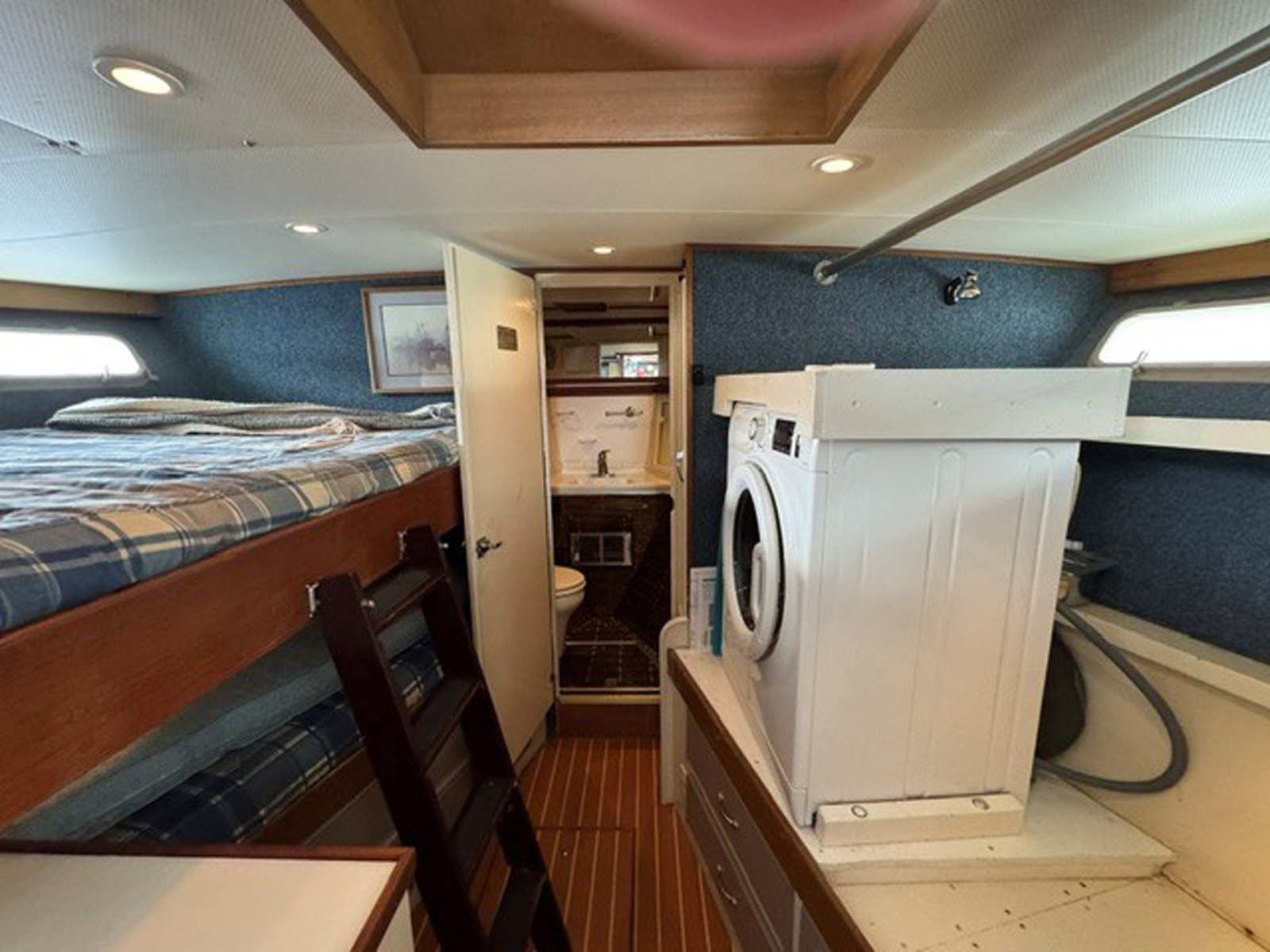 1968 Chris-Craft 47 Commander