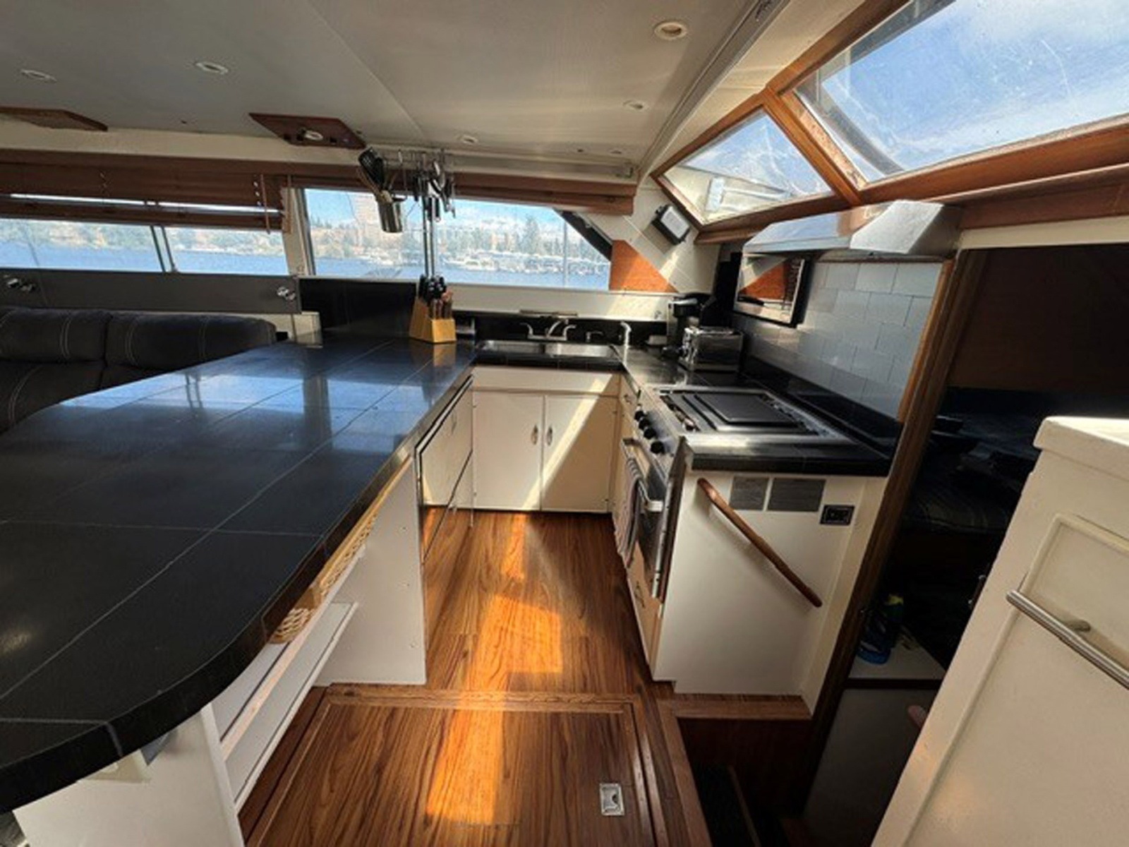 1968 Chris-Craft 47 Commander