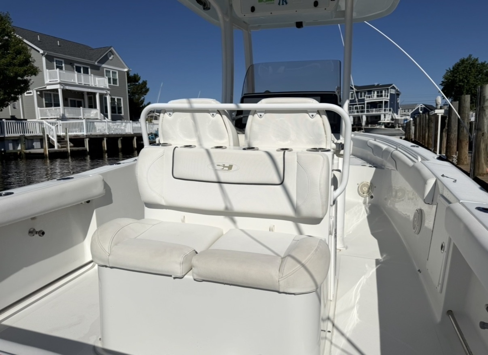 2016 Sea Hunt Gamefish 27FS