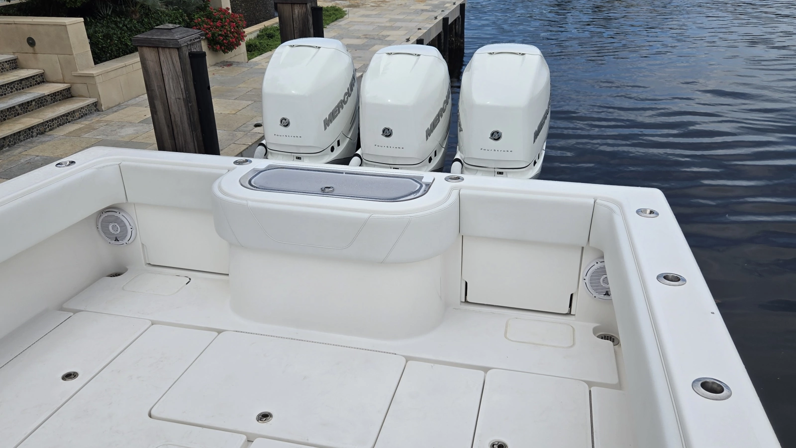 2018 Invincible 39 Open