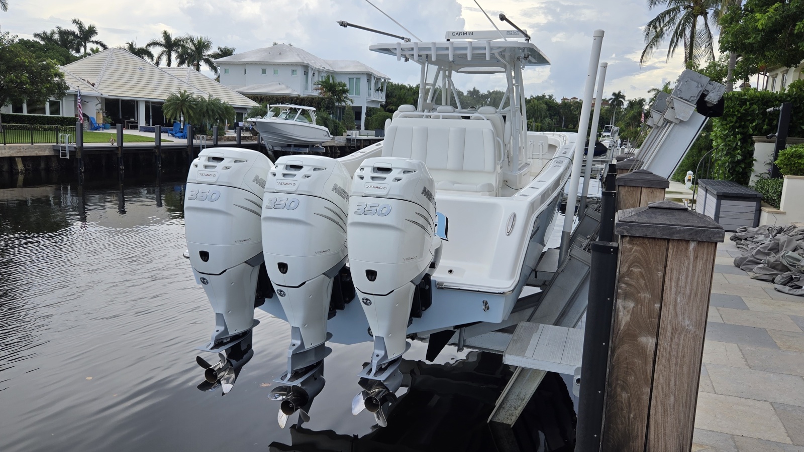 2018 Invincible 39 Open