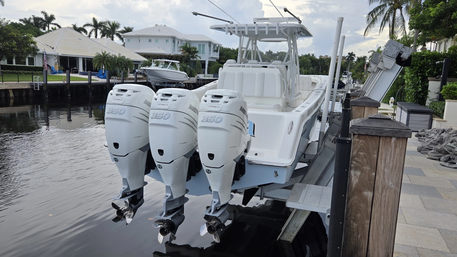 2018 Invincible 39 Open