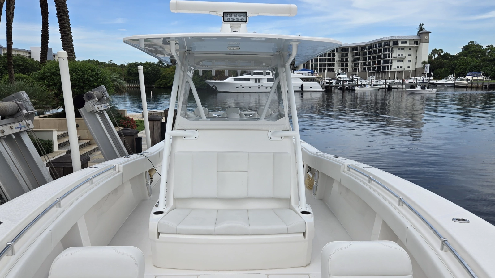 2018 Invincible 39 Open