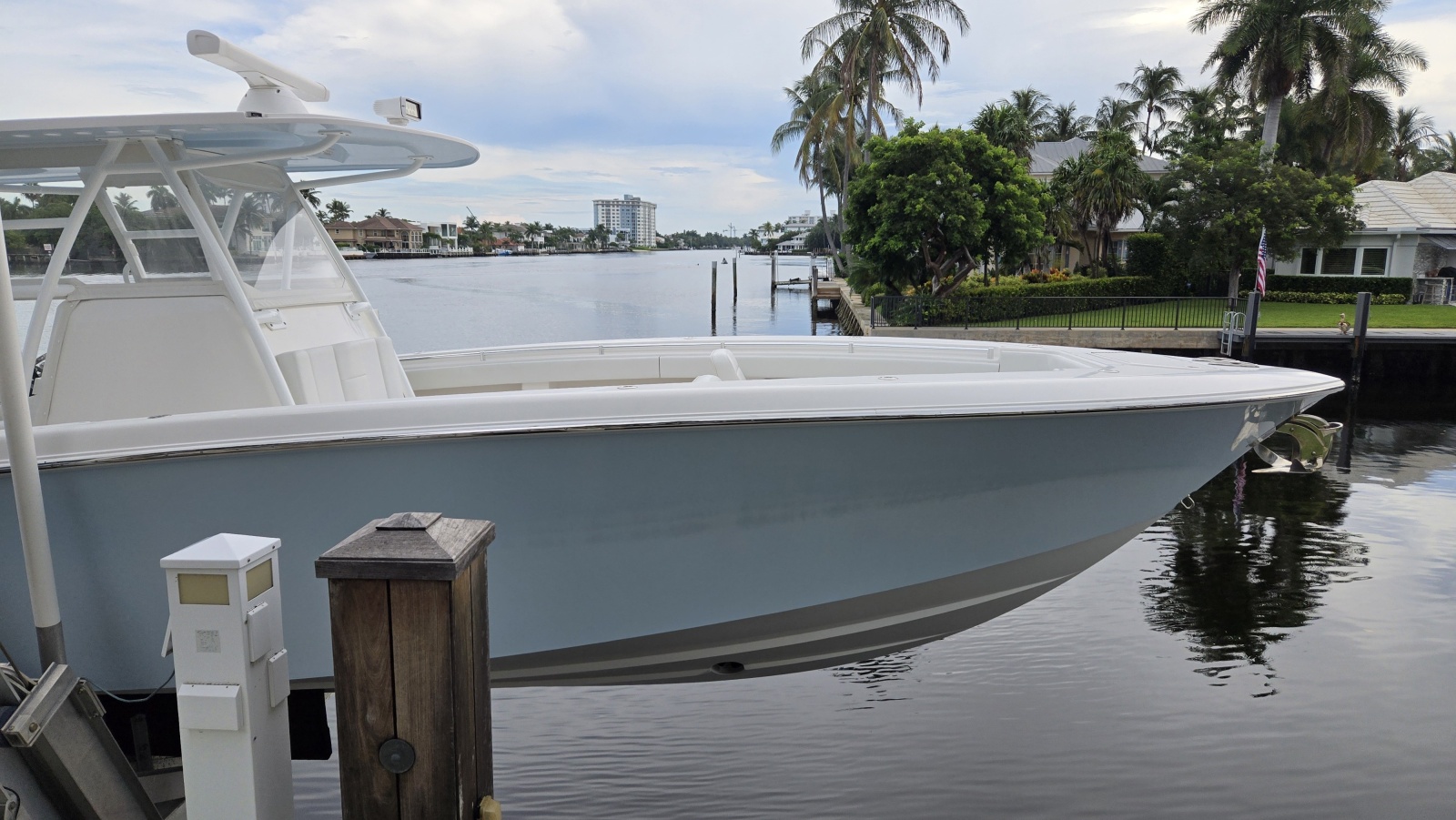 2018 Invincible 39 Open