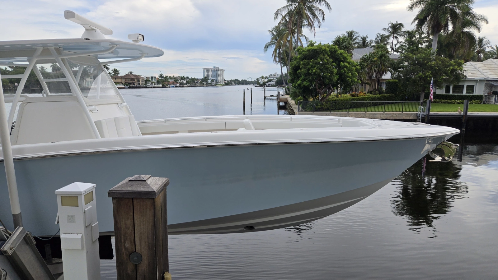 2018 Invincible 39 Open