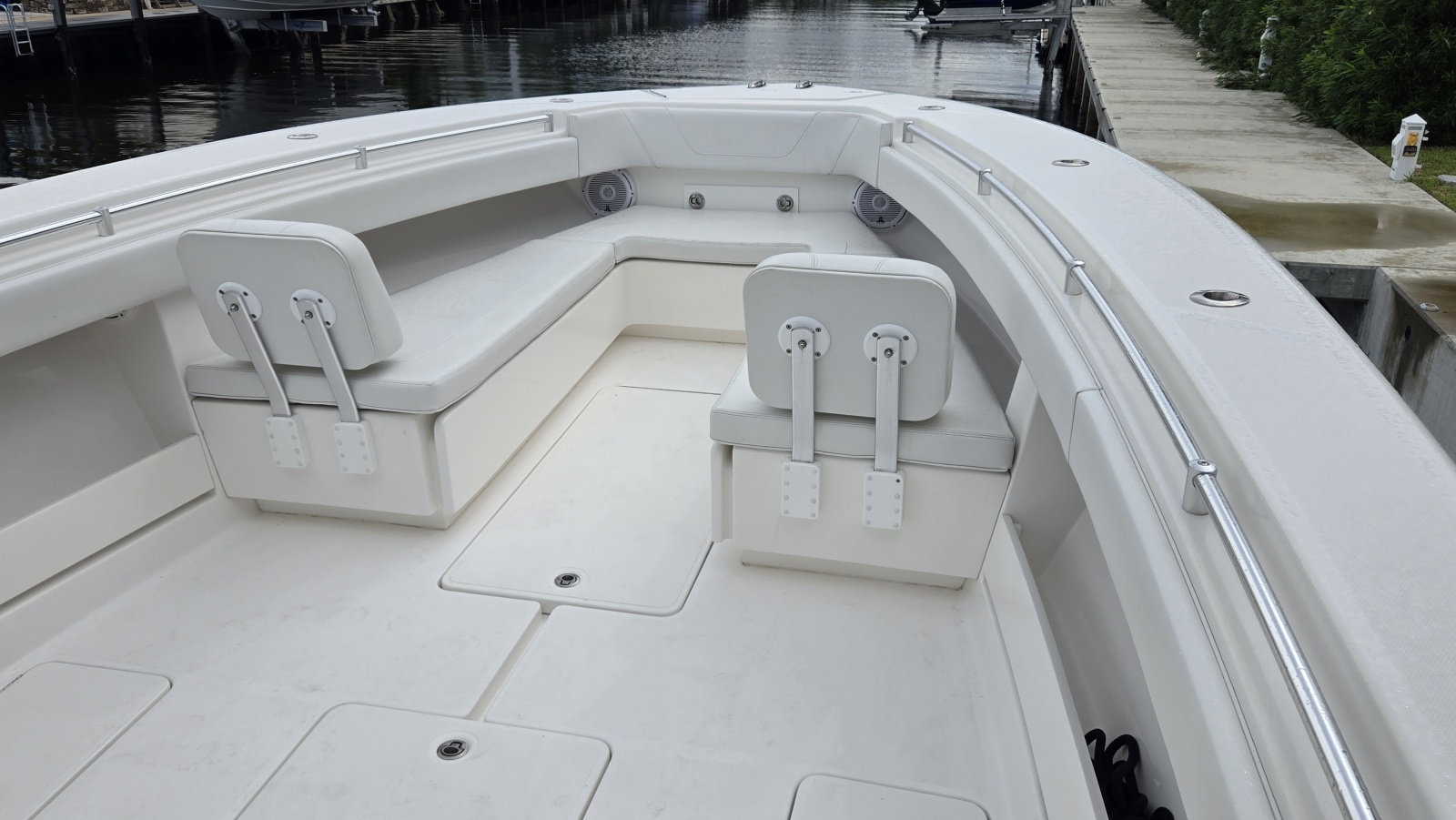 2018 Invincible 39 Open