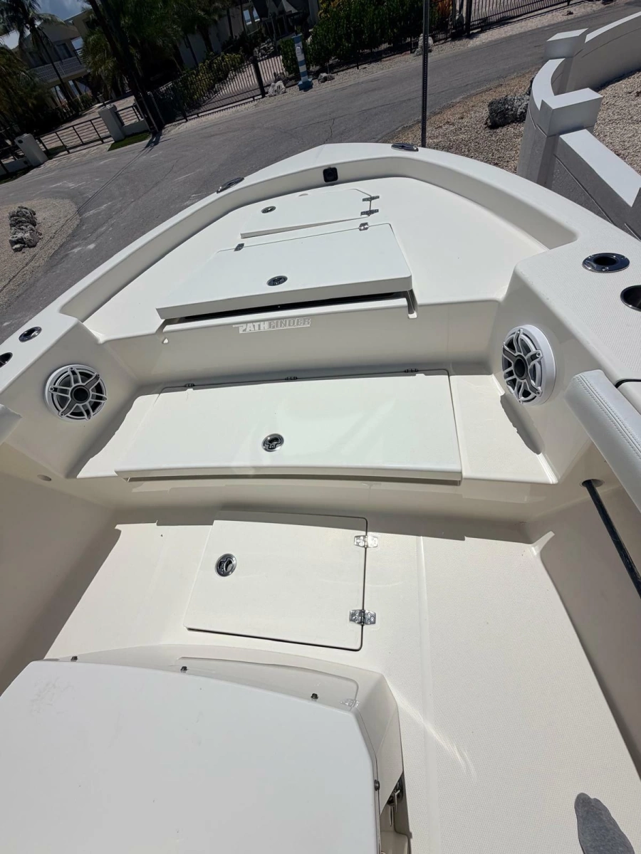 2024 Pathfinder 2400 Open