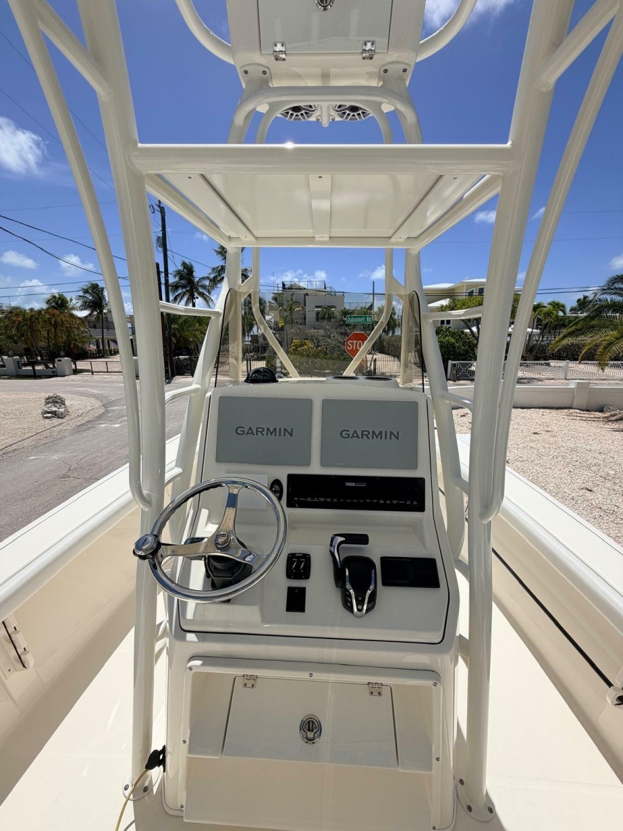 2024 Pathfinder 2400 Open