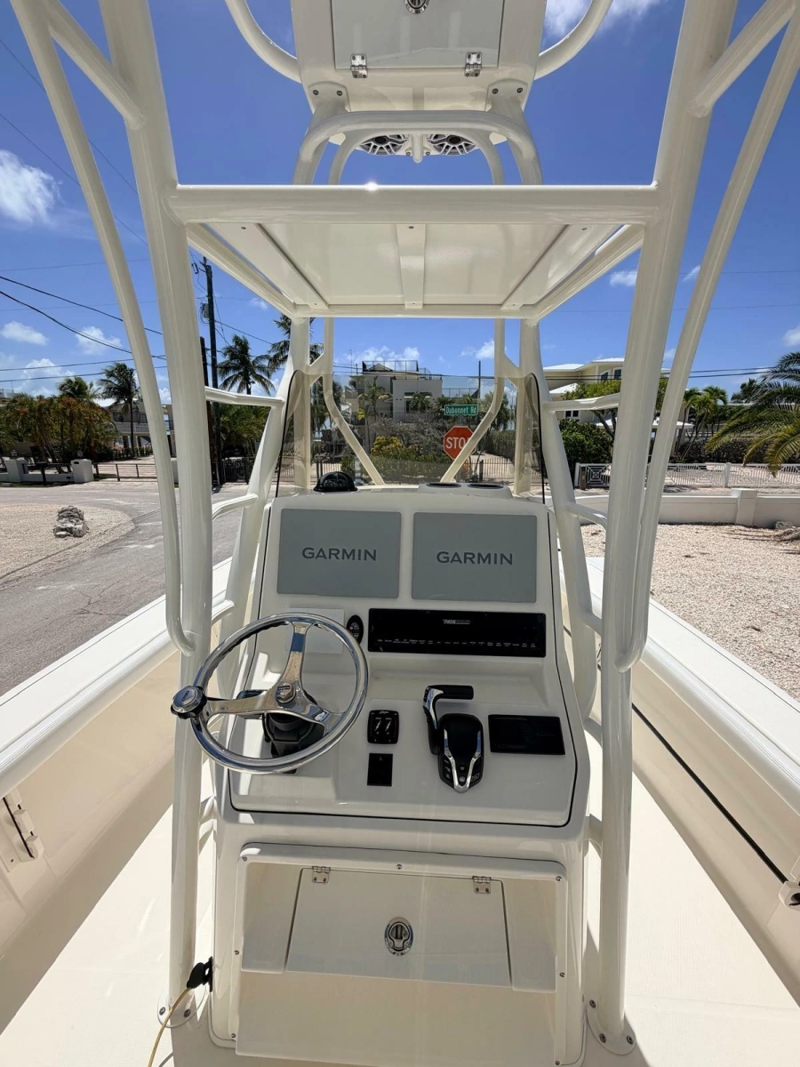 2024 Pathfinder 2400 Open