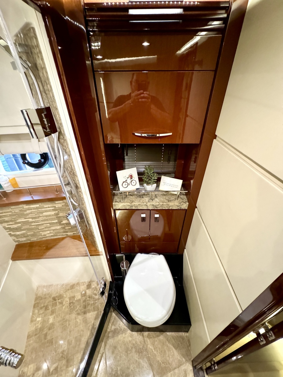 2017 Sea Ray L650 Fly
