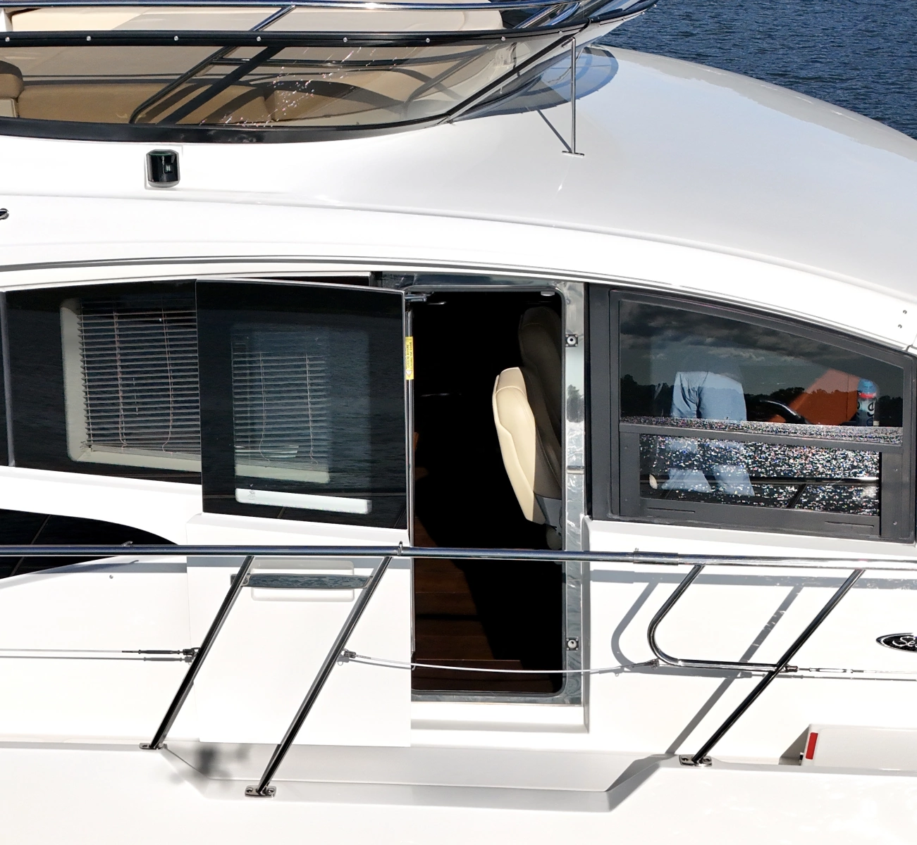2017 Sea Ray L650 Fly