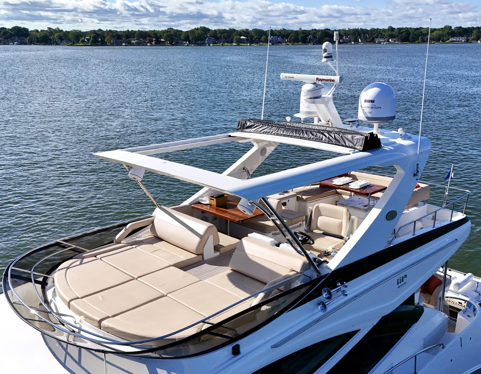 2017 Sea Ray L650 Fly