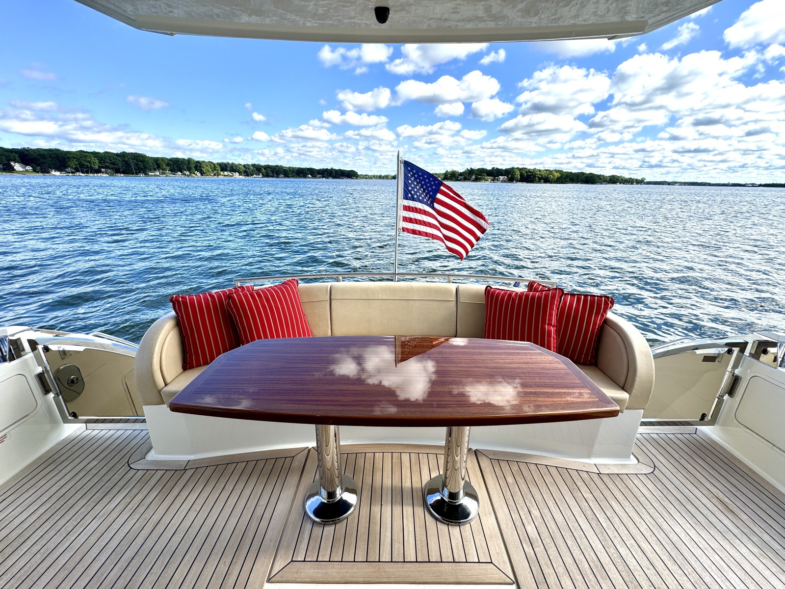2017 Sea Ray L650 Fly