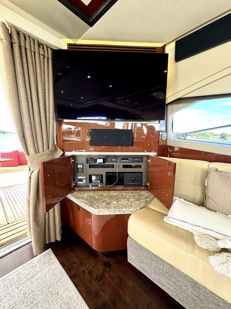 2017 Sea Ray L650 Fly