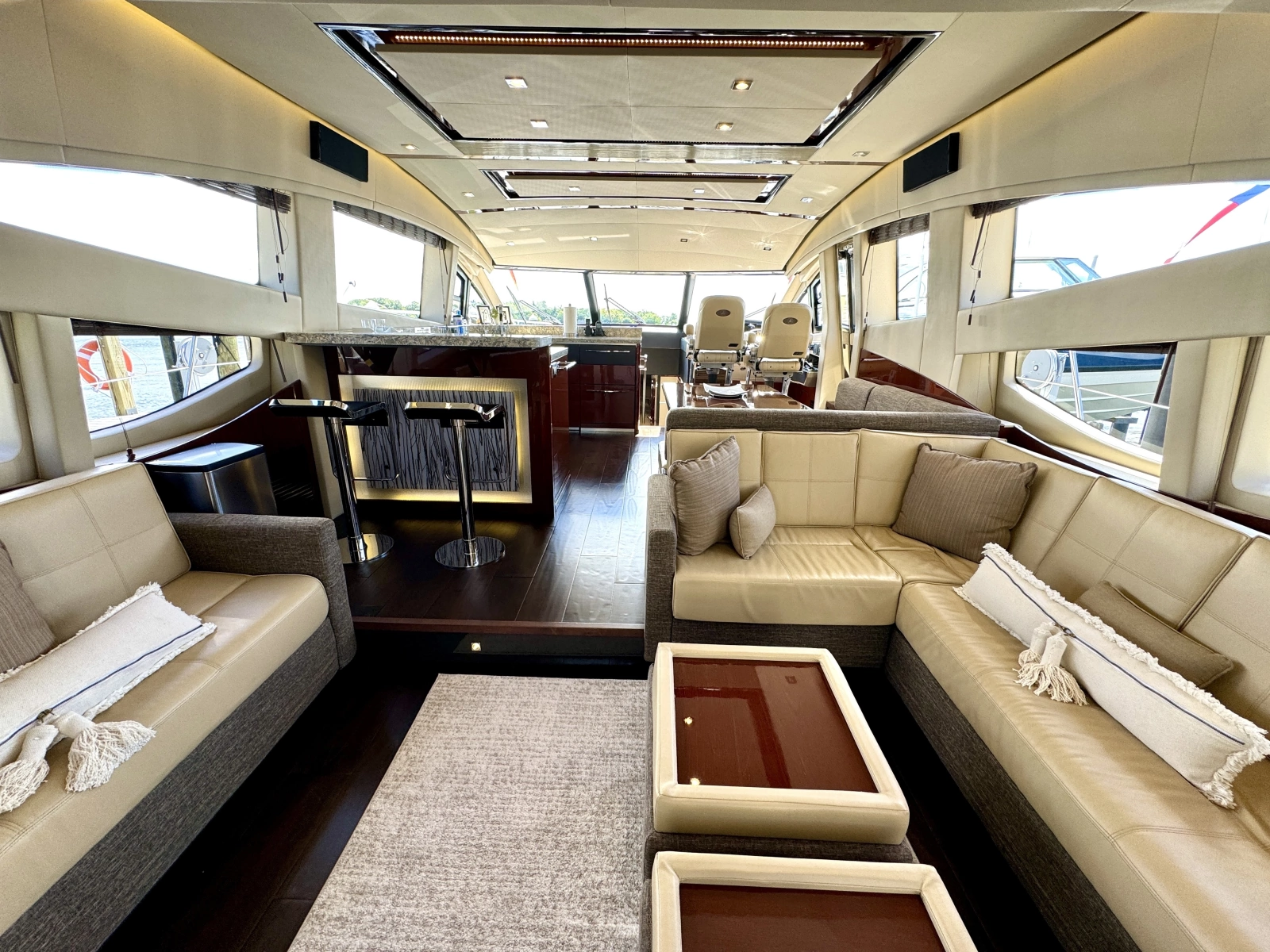 2017 Sea Ray L650 Fly
