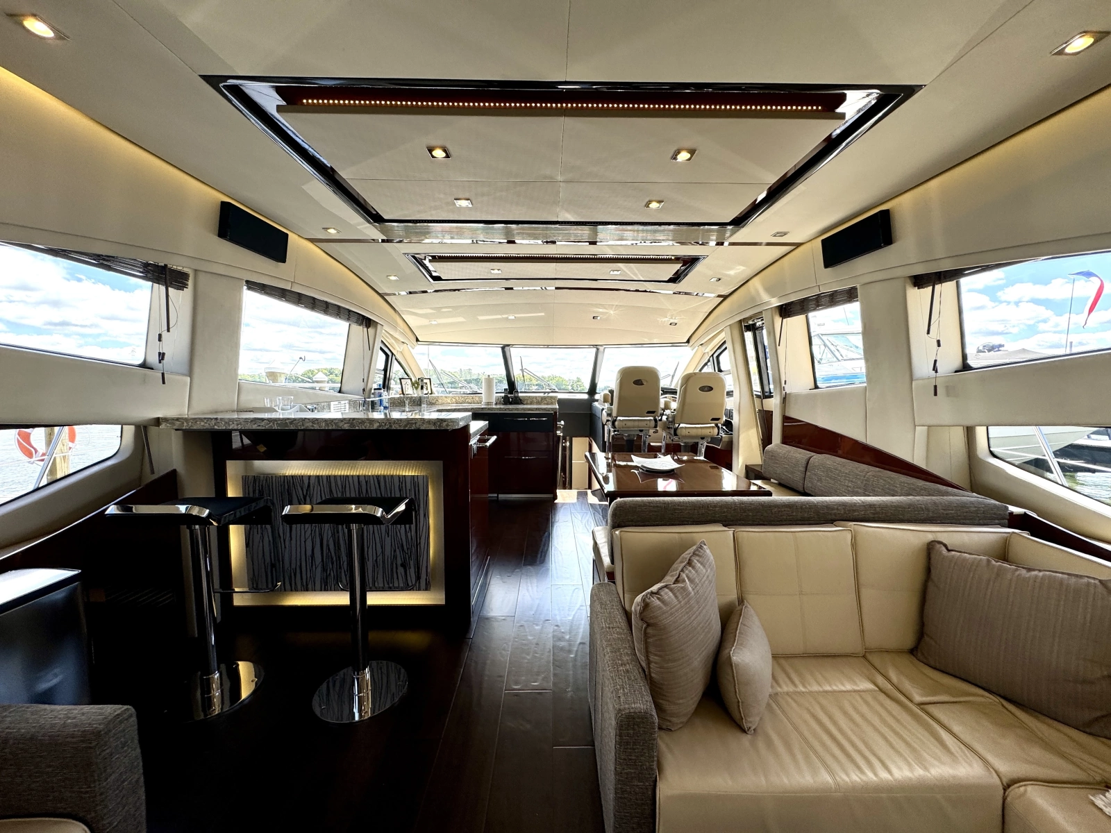 2017 Sea Ray L650 Fly
