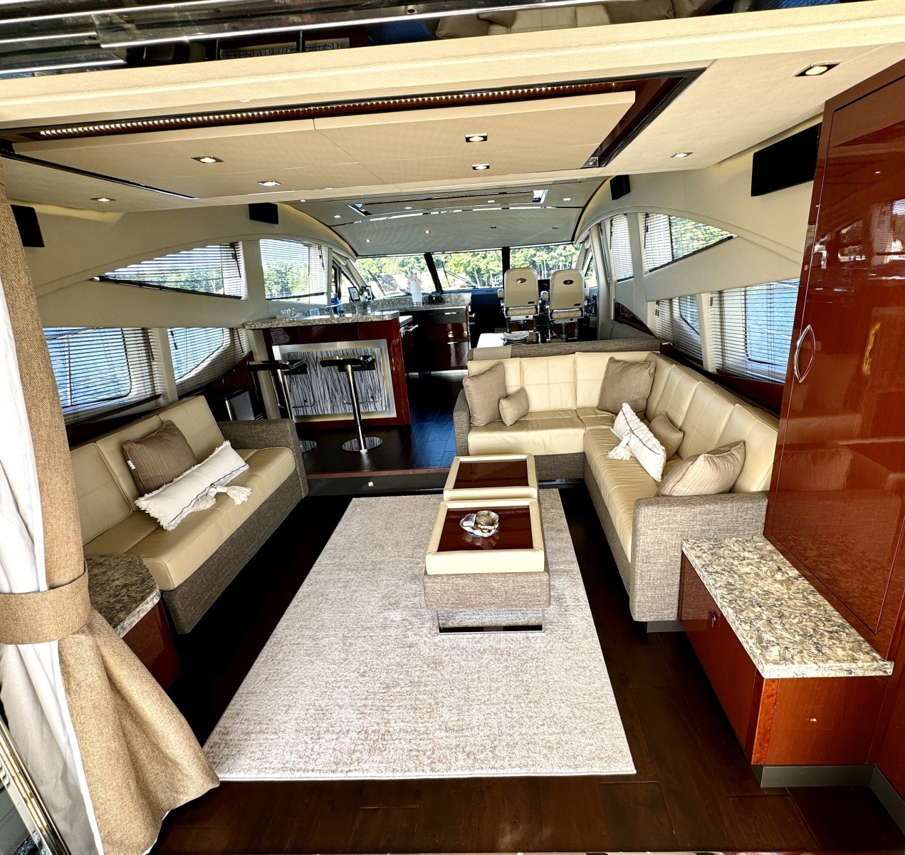 2017 Sea Ray L650 Fly