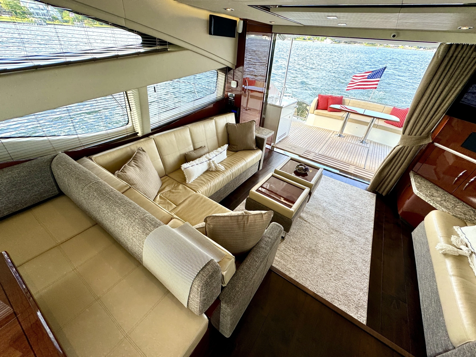 2017 Sea Ray L650 Fly