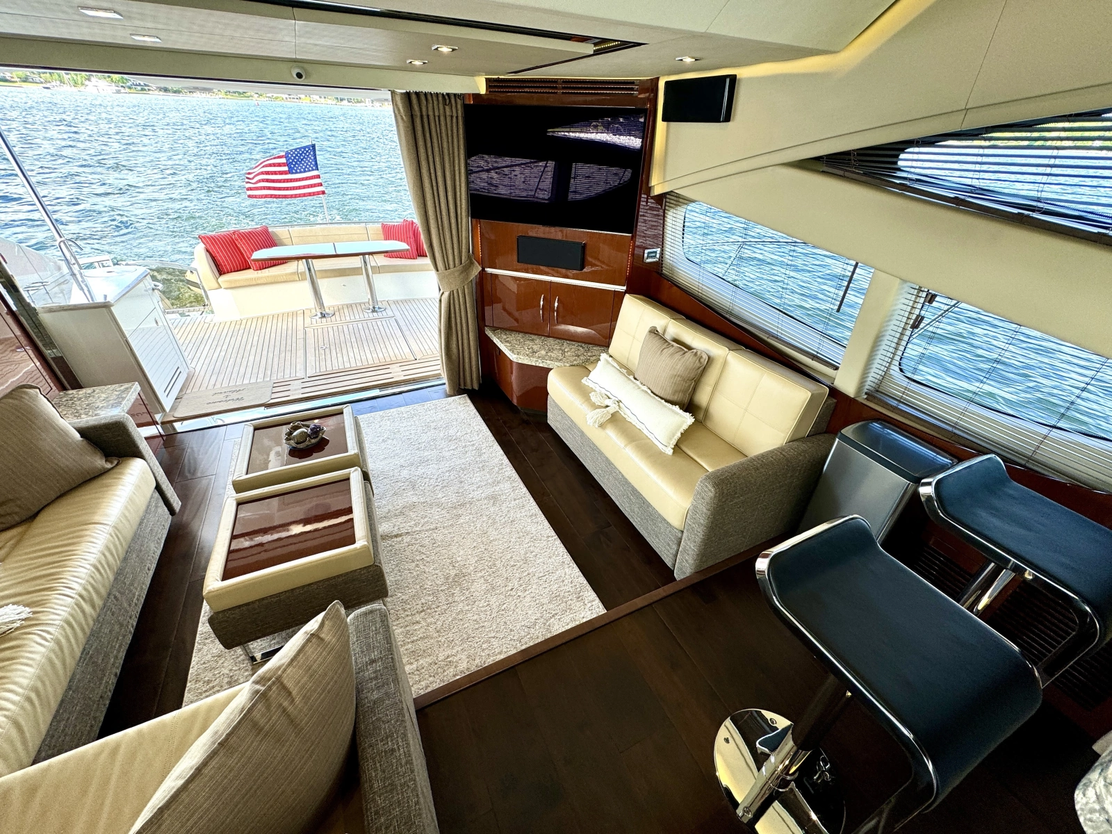 2017 Sea Ray L650 Fly