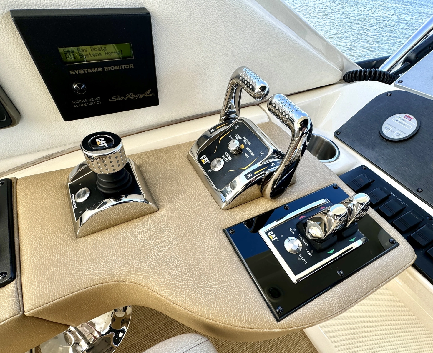 2017 Sea Ray L650 Fly