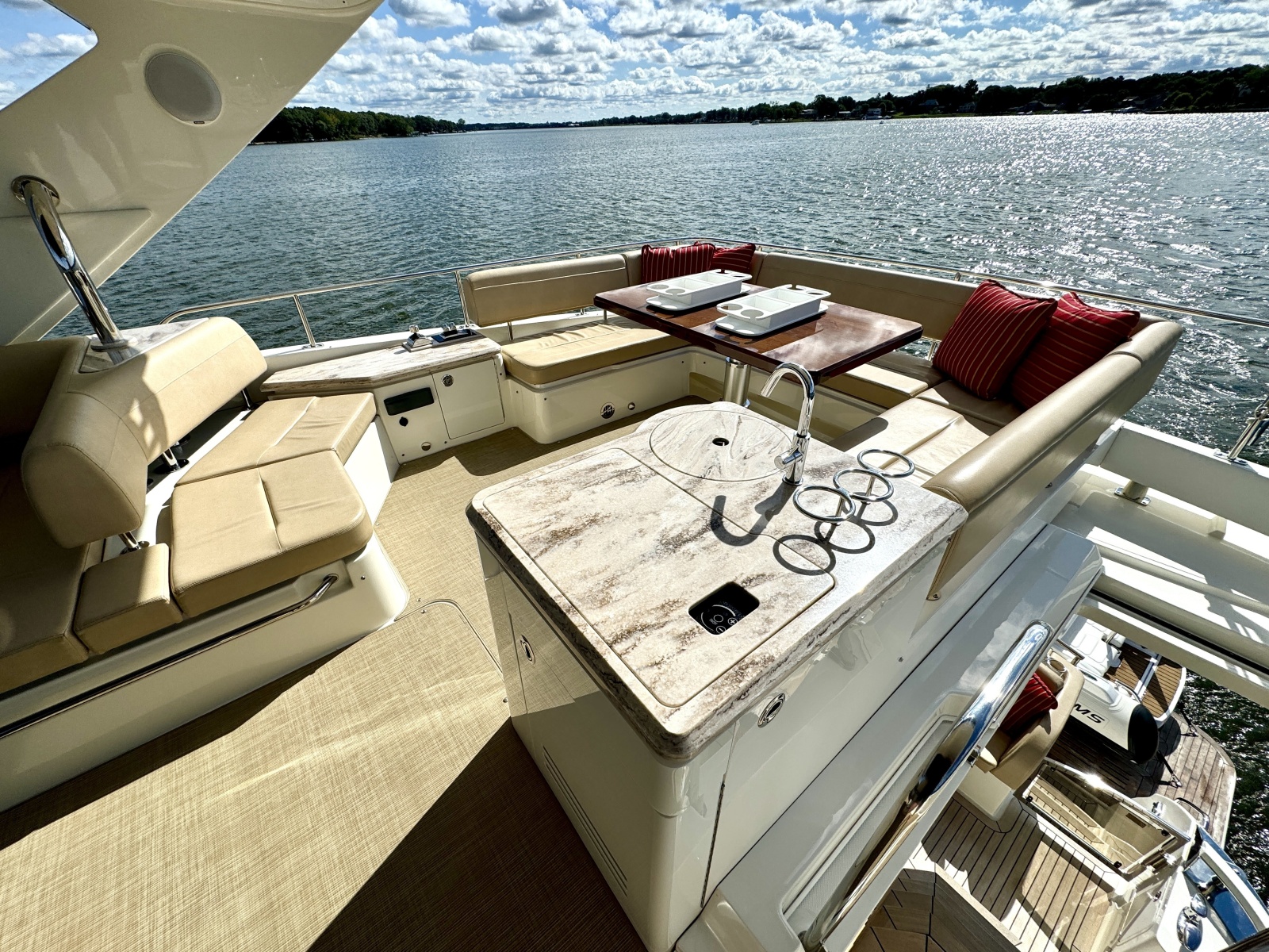 2017 Sea Ray L650 Fly