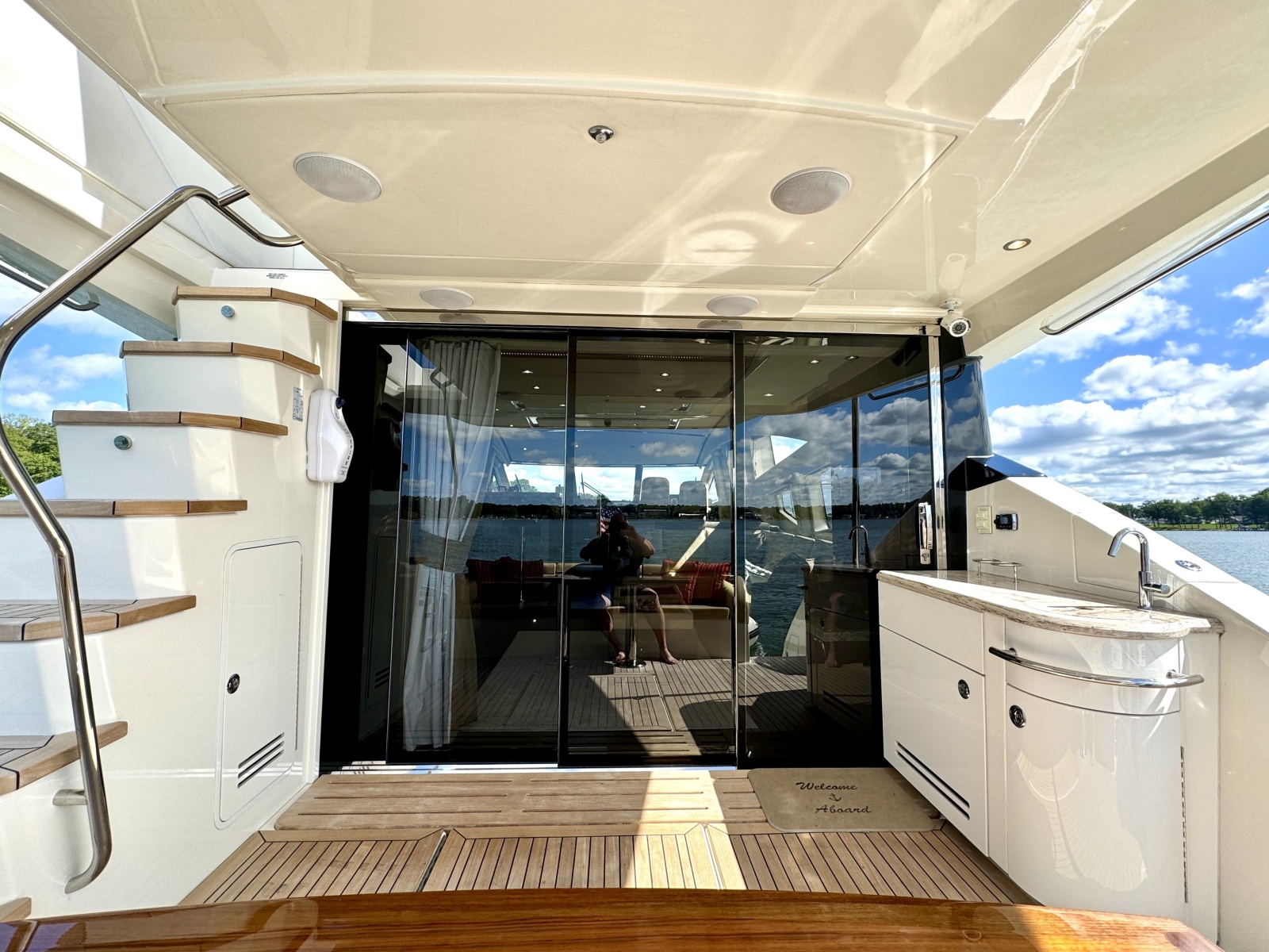 2017 Sea Ray L650 Fly