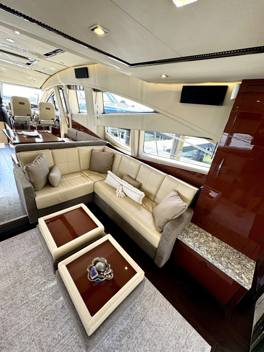2017 Sea Ray L650 Fly