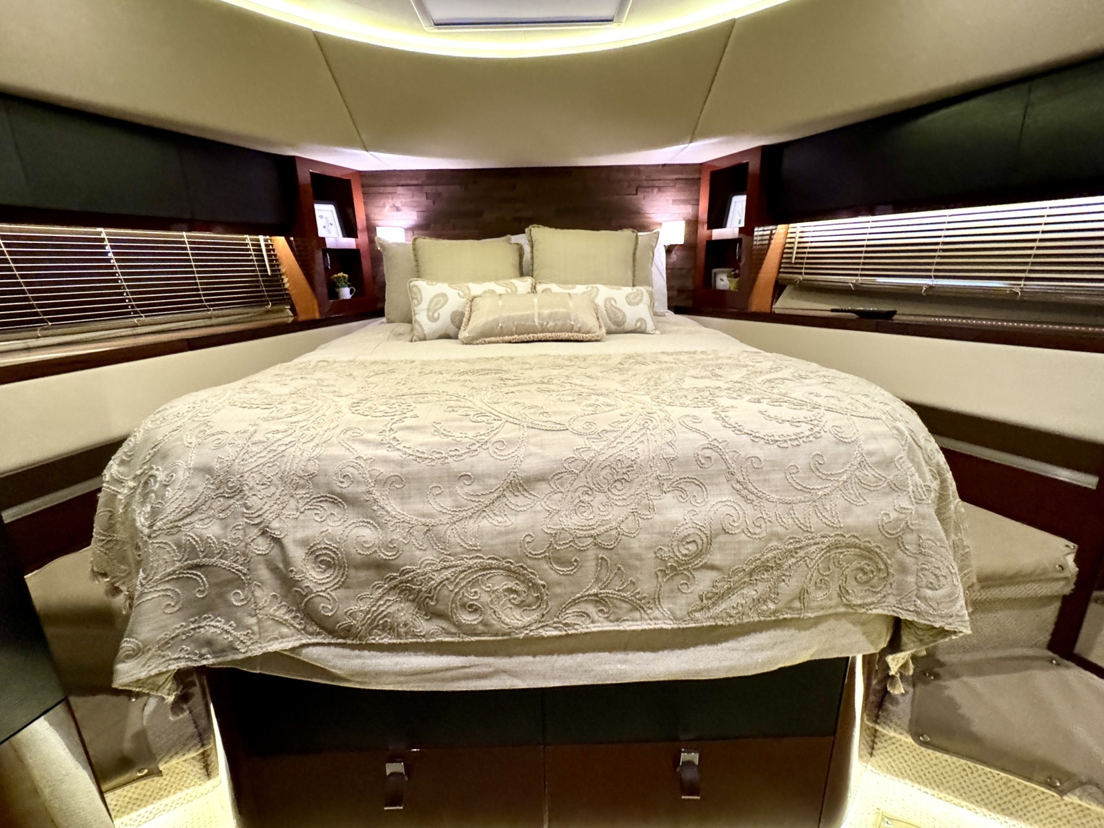 2017 Sea Ray L650 Fly