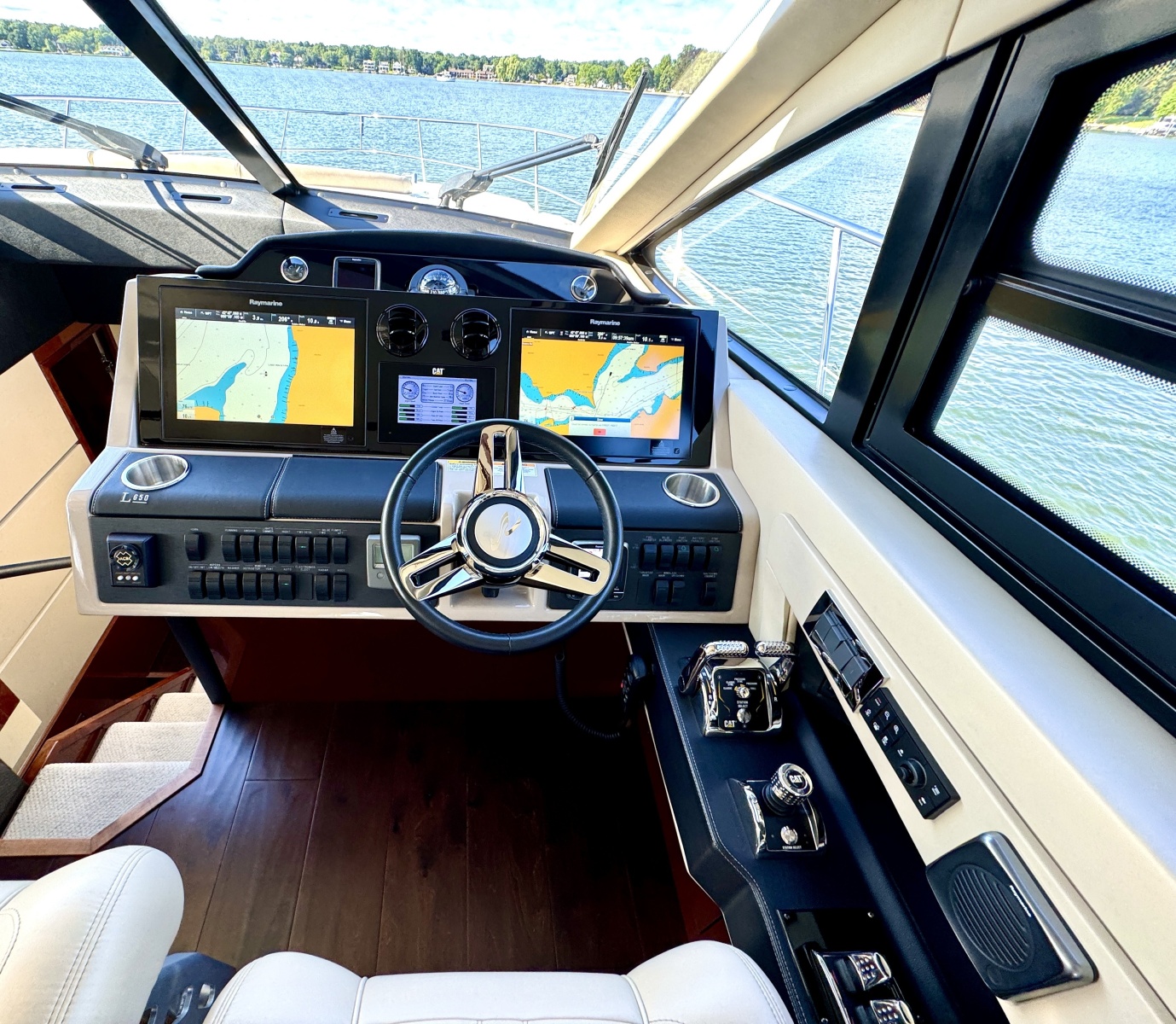 2017 Sea Ray L650 Fly