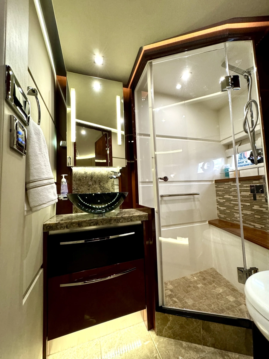 2017 Sea Ray L650 Fly