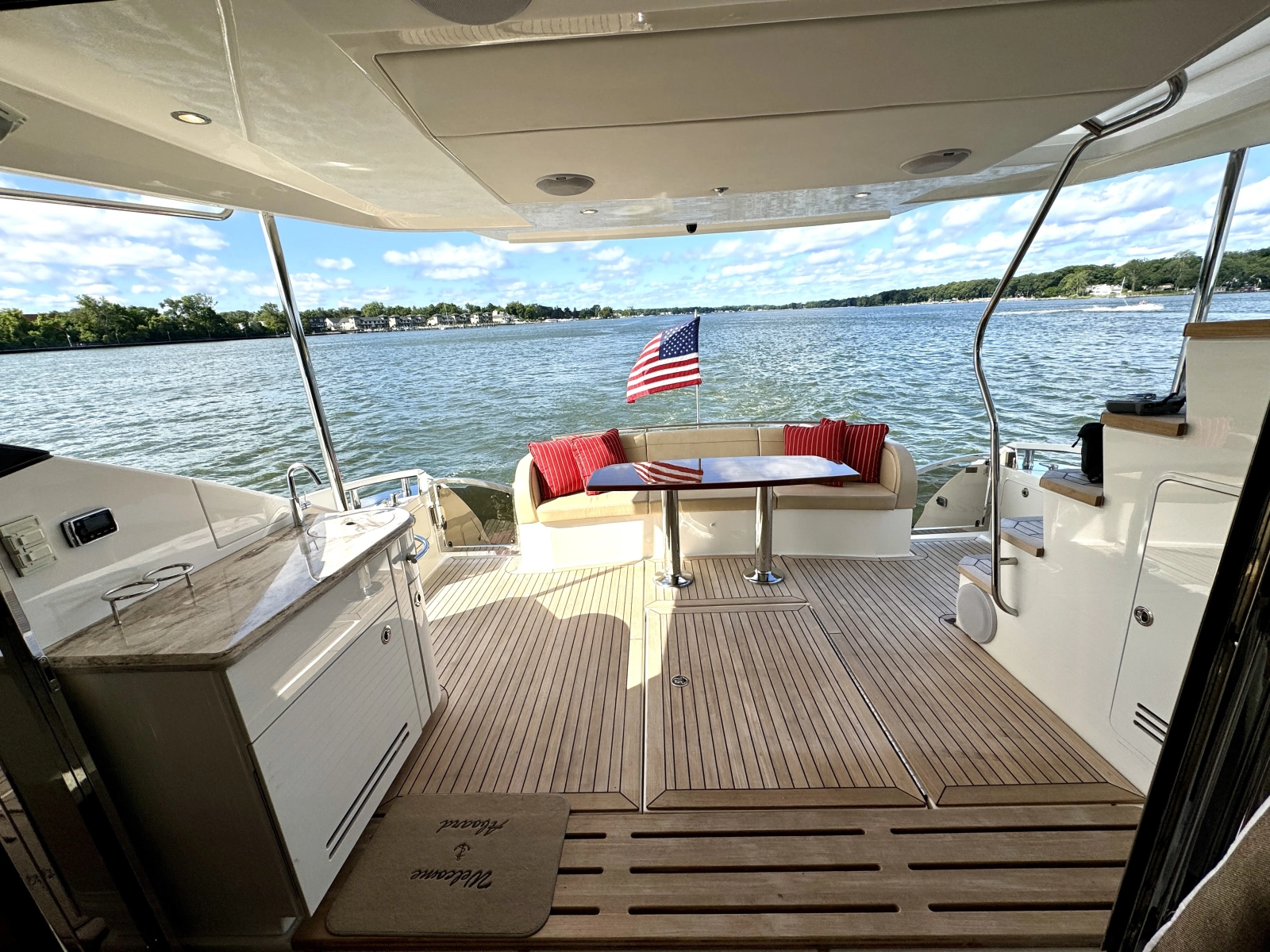 2017 Sea Ray L650 Fly