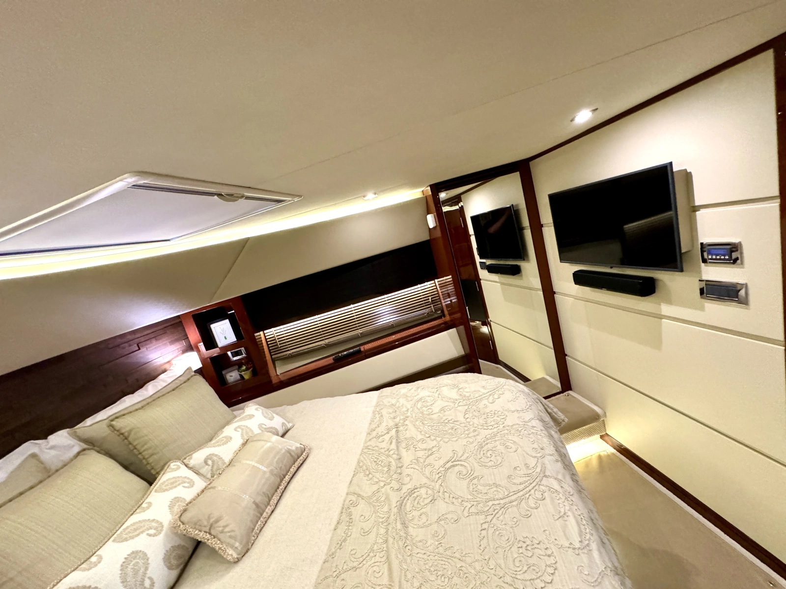 2017 Sea Ray L650 Fly