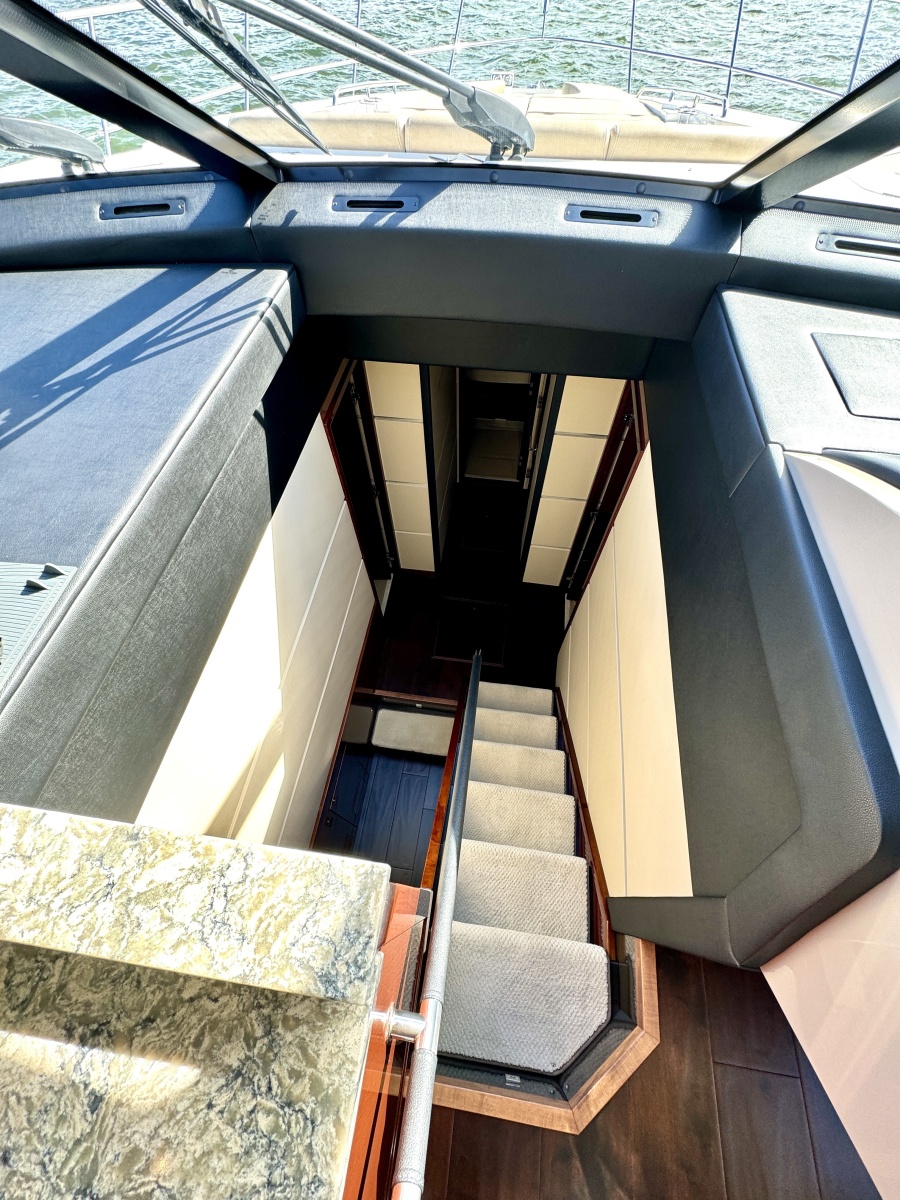 2017 Sea Ray L650 Fly