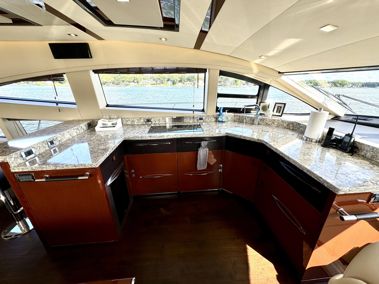 2017 Sea Ray L650 Fly