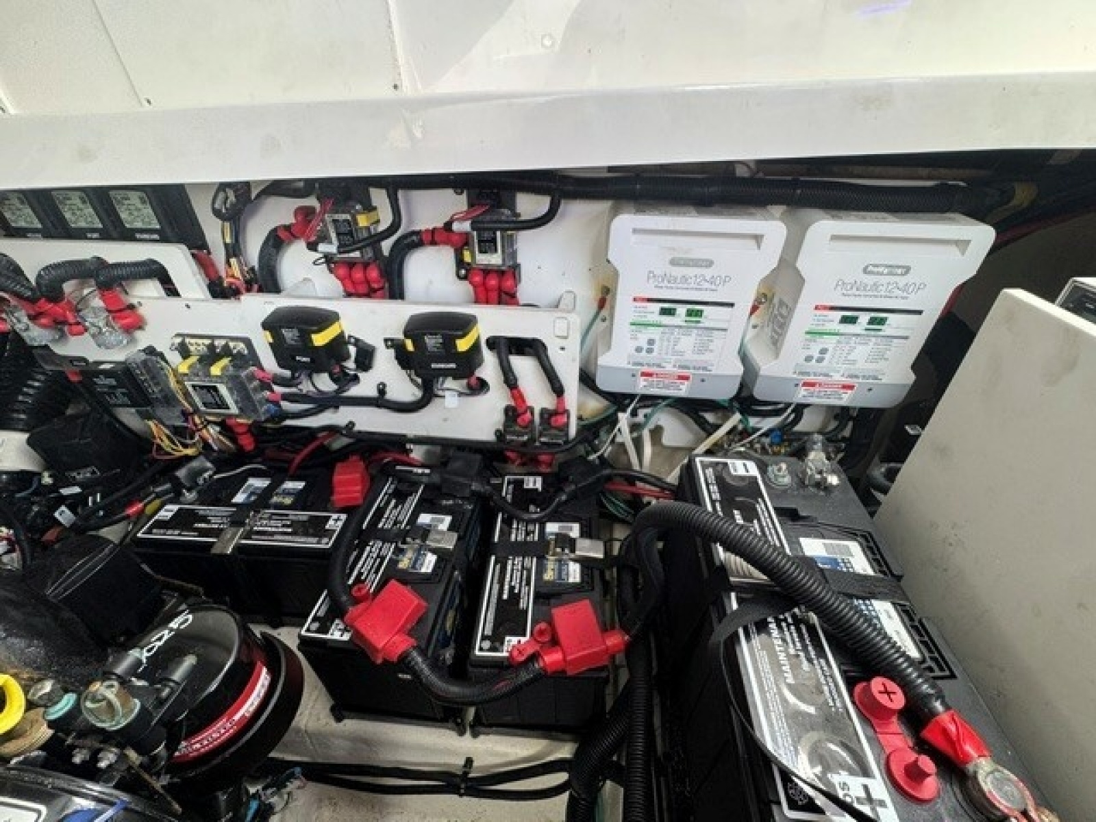 2020 Sea Ray 320 Sundancer
