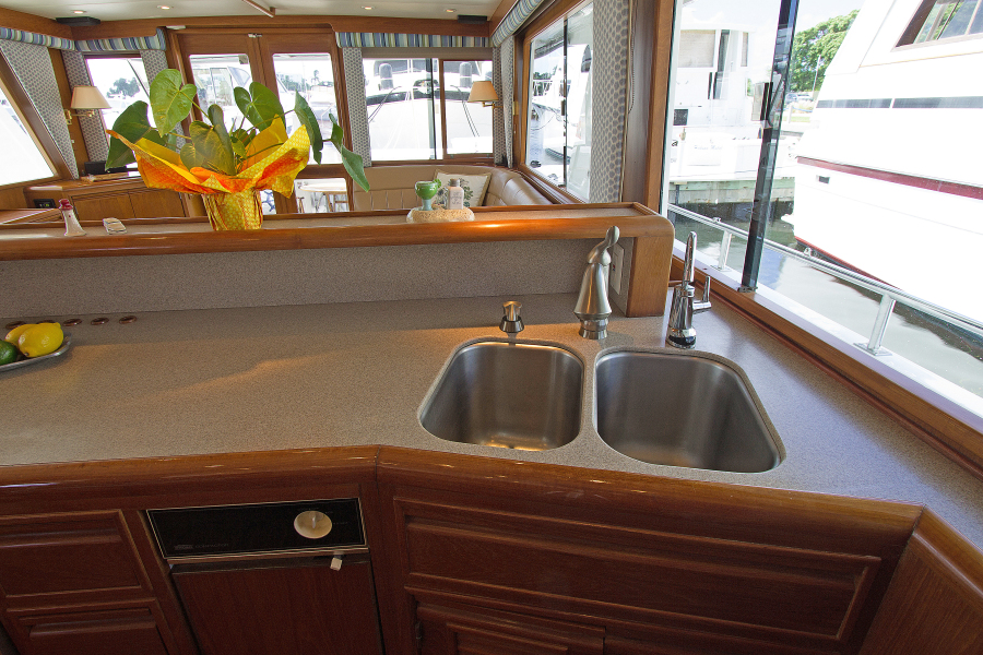 1997 Offshore Yachts Pilothouse Motor Yacht