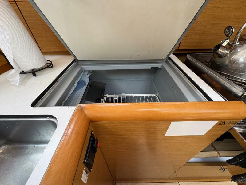 2018 Jeanneau Sun Odyssey 389