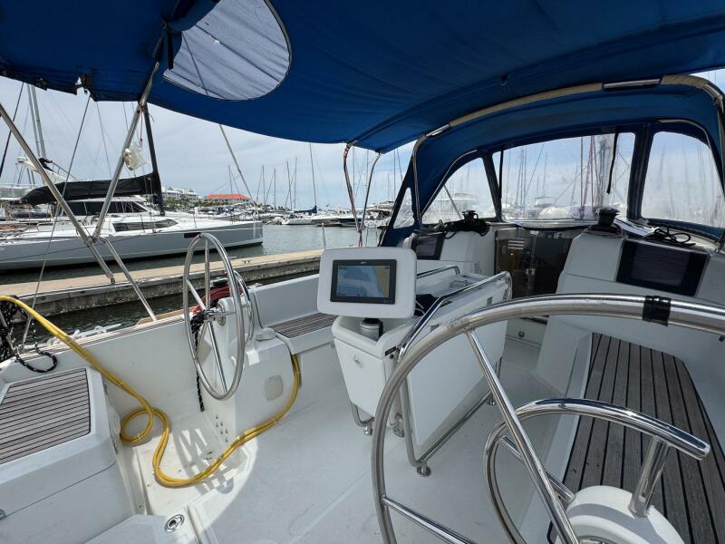 2018 Jeanneau Sun Odyssey 389